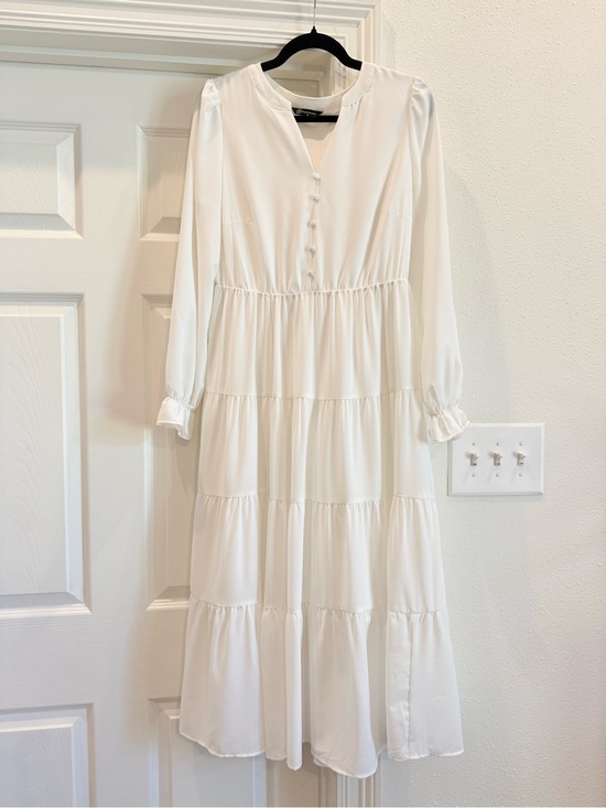 PrettyGarden Dresses & Skirts - Flowing White Tiered Long-Sleeve Maxi Dress